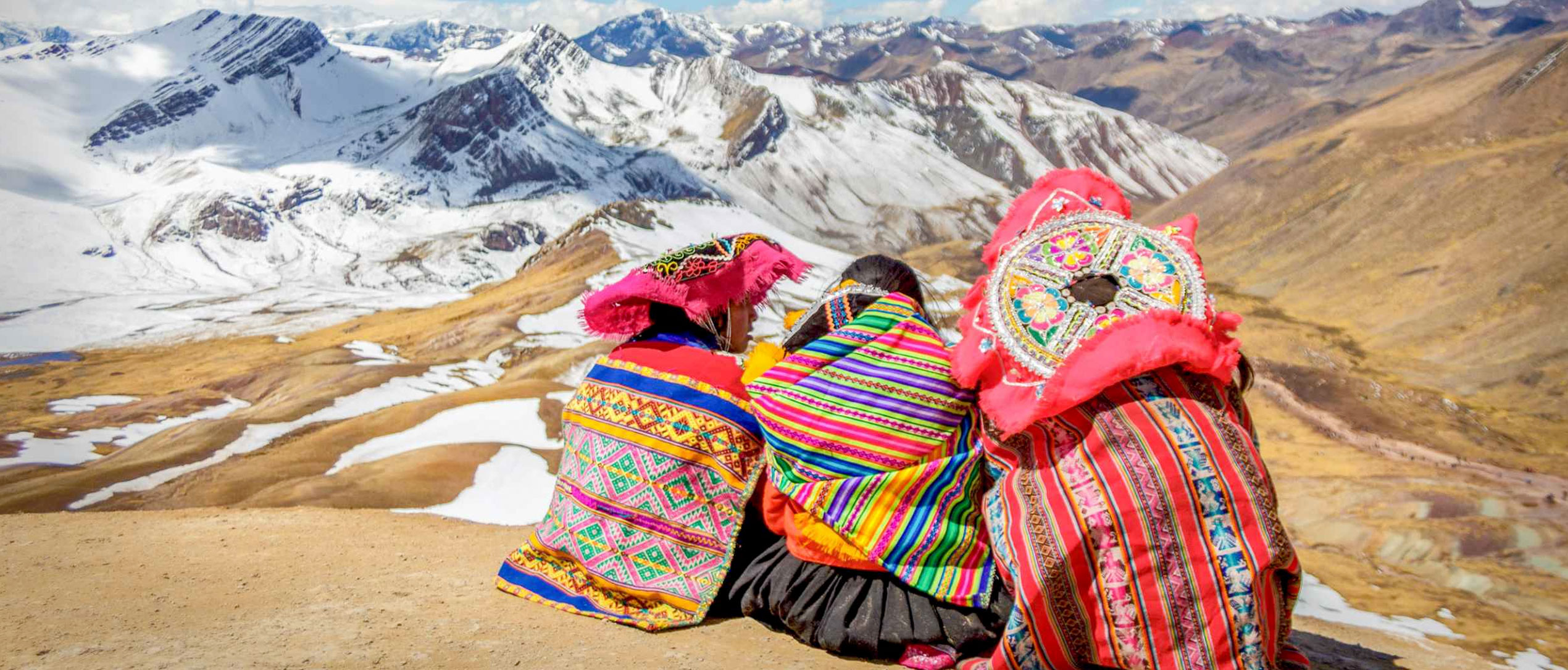 Salkantay Explorers committed to social projects